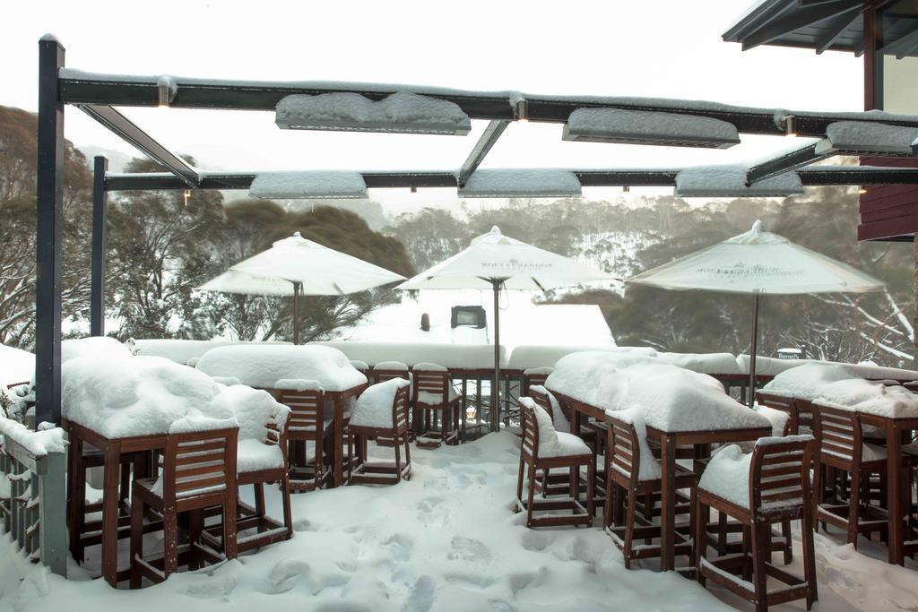 Bernti'S Mountain Inn Thredbo Exteriör bild